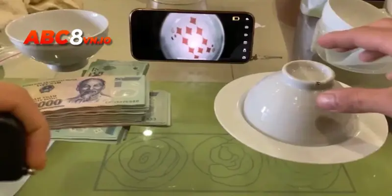 Giới thiệu dễ hiểu về xóc đĩa bịp bằng tay